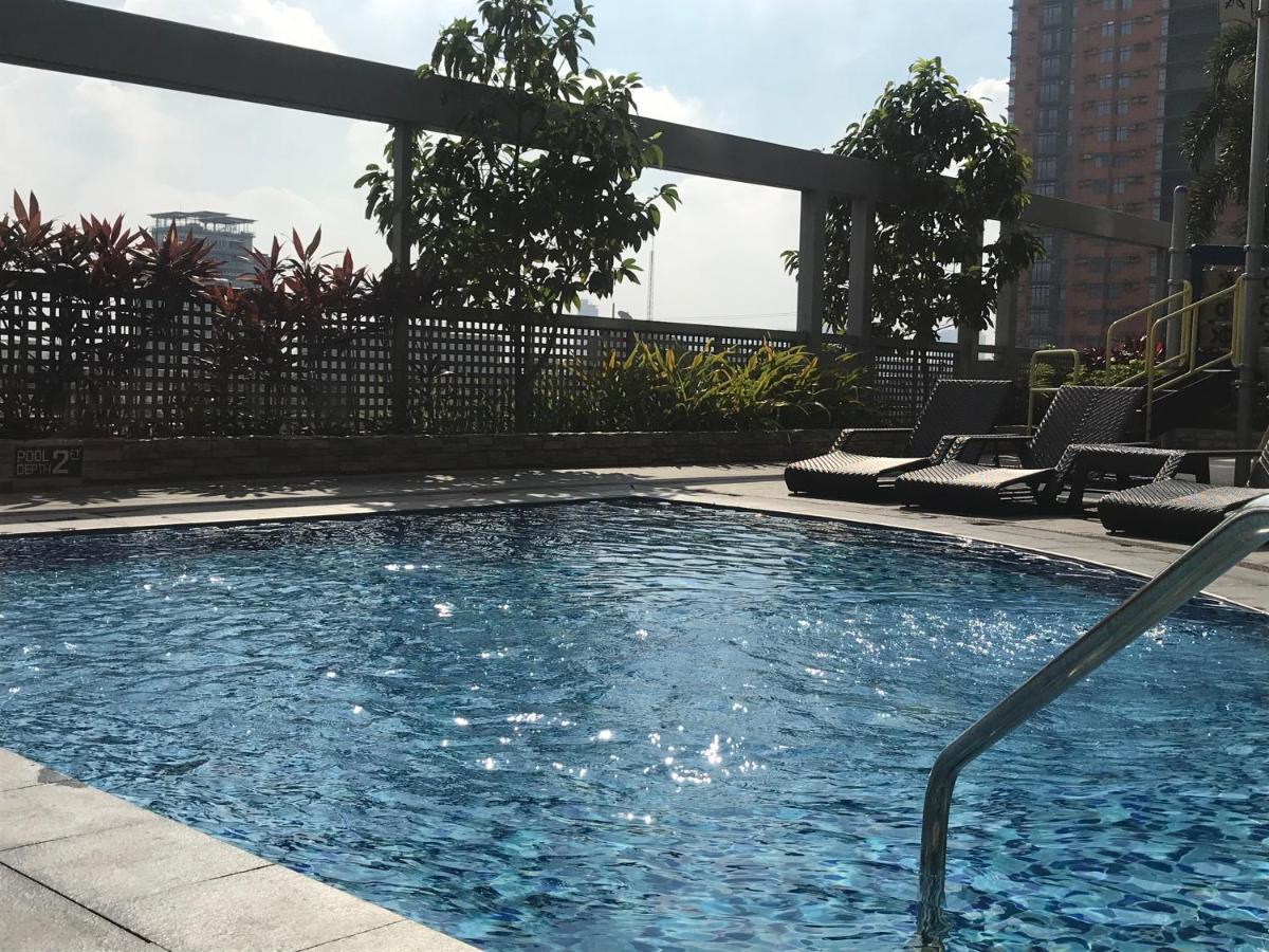 Frost At Manhattan Heights Towerb 마닐라 외부 사진