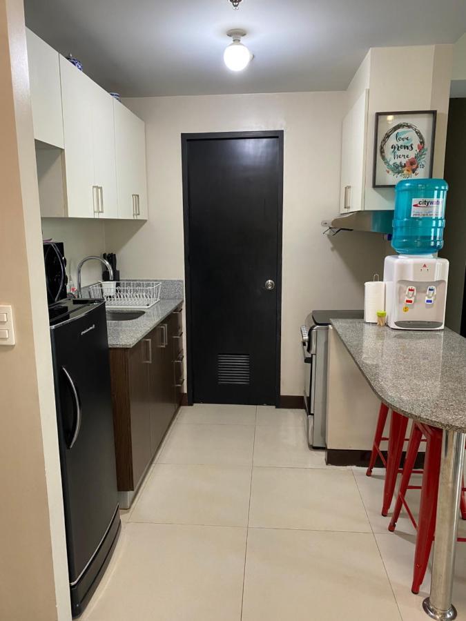 Frost At Manhattan Heights Towerb 마닐라 외부 사진