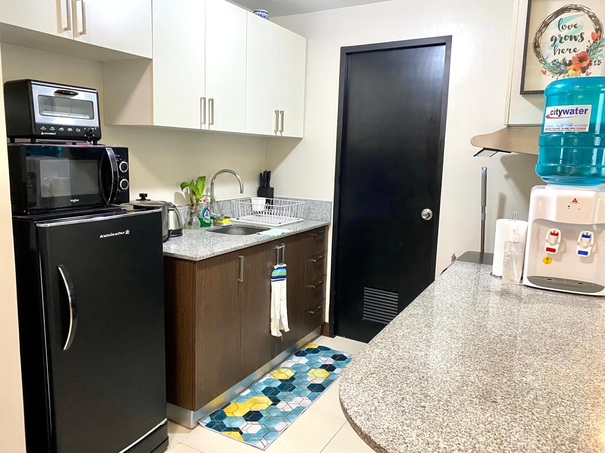 Frost At Manhattan Heights Towerb 마닐라 외부 사진