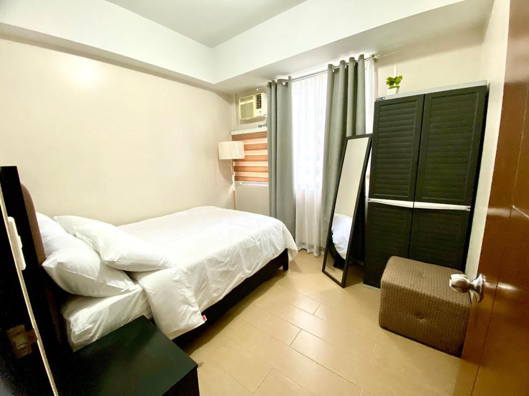 Frost At Manhattan Heights Towerb 마닐라 외부 사진